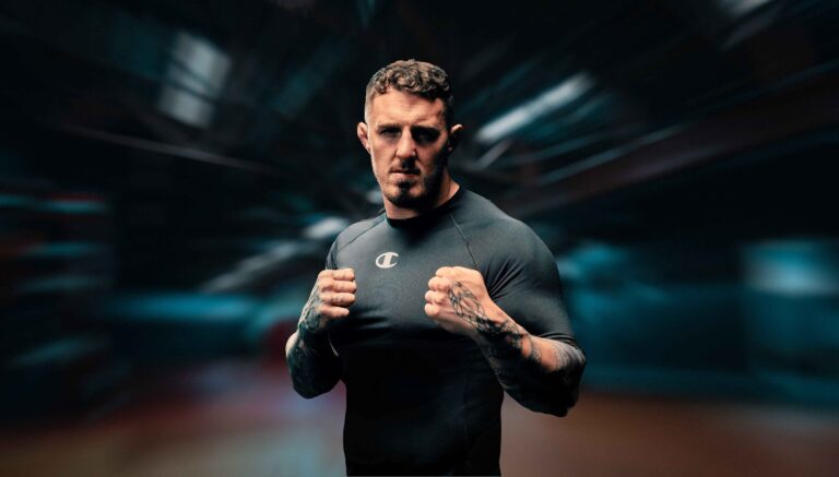 Tom Aspinall UFC Heavyweight Champion Fighting Stance