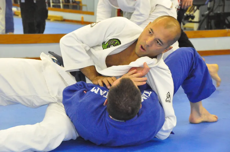 Royce Gracie demonstrating Brazilian jiu-jitsu technique in later years