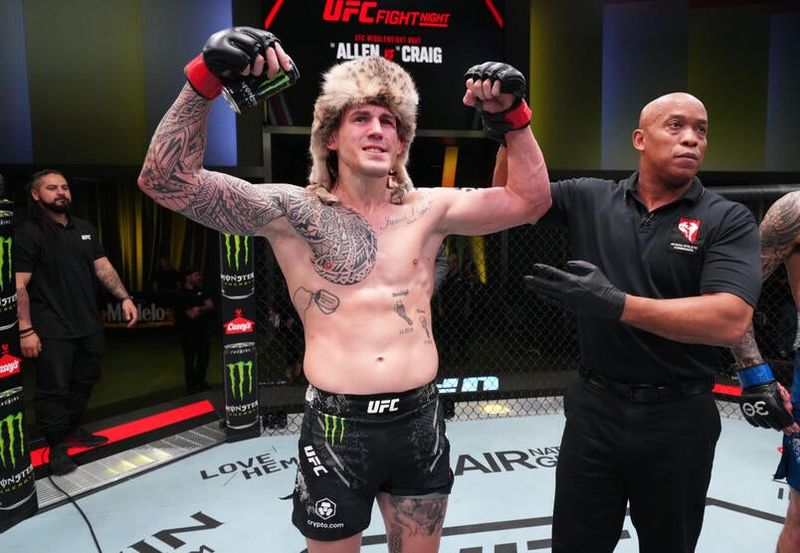 Brendan Allen grappling in the UFC middleweight division