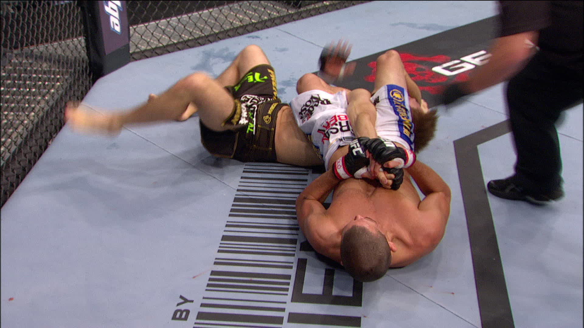 Armbar in MMA: Nate Diaz finishing the submission over Takanori Gomi at UFC 135